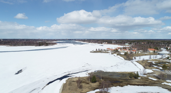 Tornionjoen alajuoksulla on jo paikoin jäätöntä kuva LAP ELY.jpg